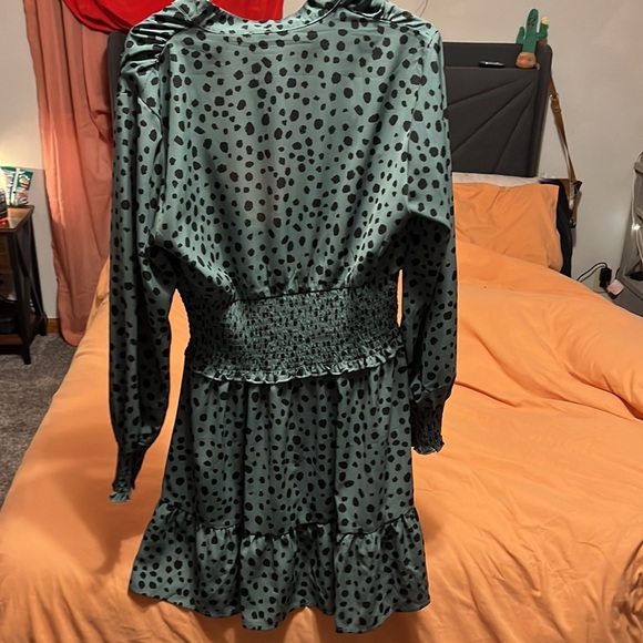 Fashion Dress. Bought off Amazon. - Picture 6 of 9